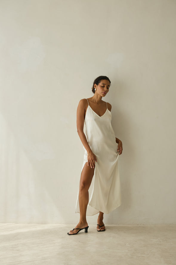 SLIP DRESS milk