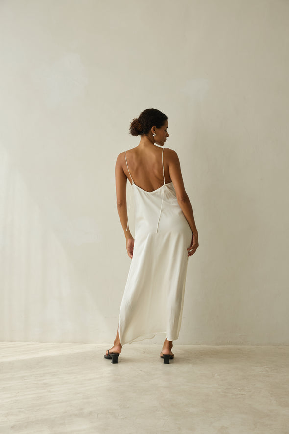 SLIP DRESS milk