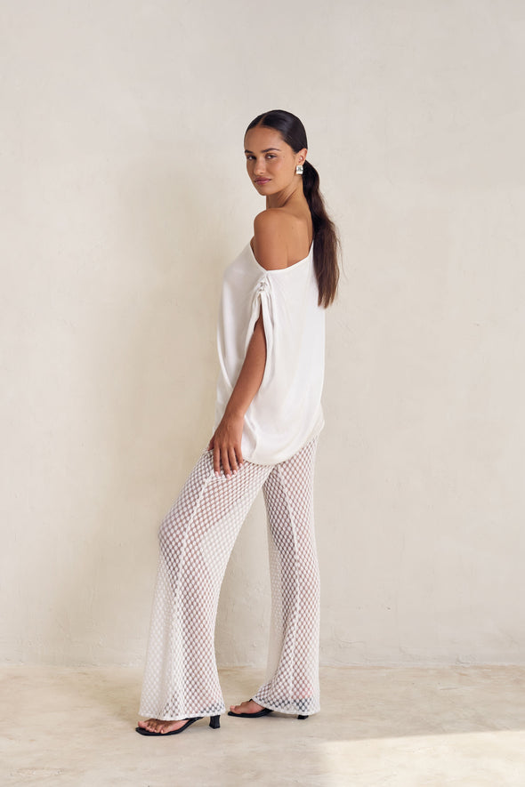 Off shoulder TOP milk
