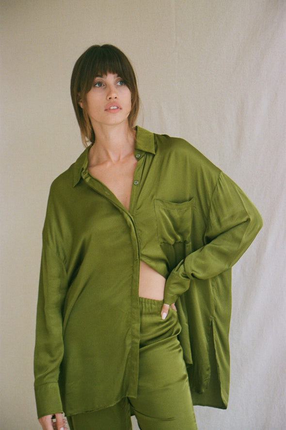 HUE BUTTON UP pistachio