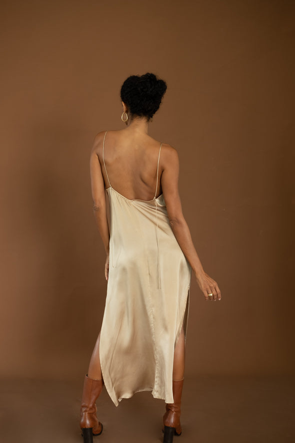 SILK SLIP DRESS nude